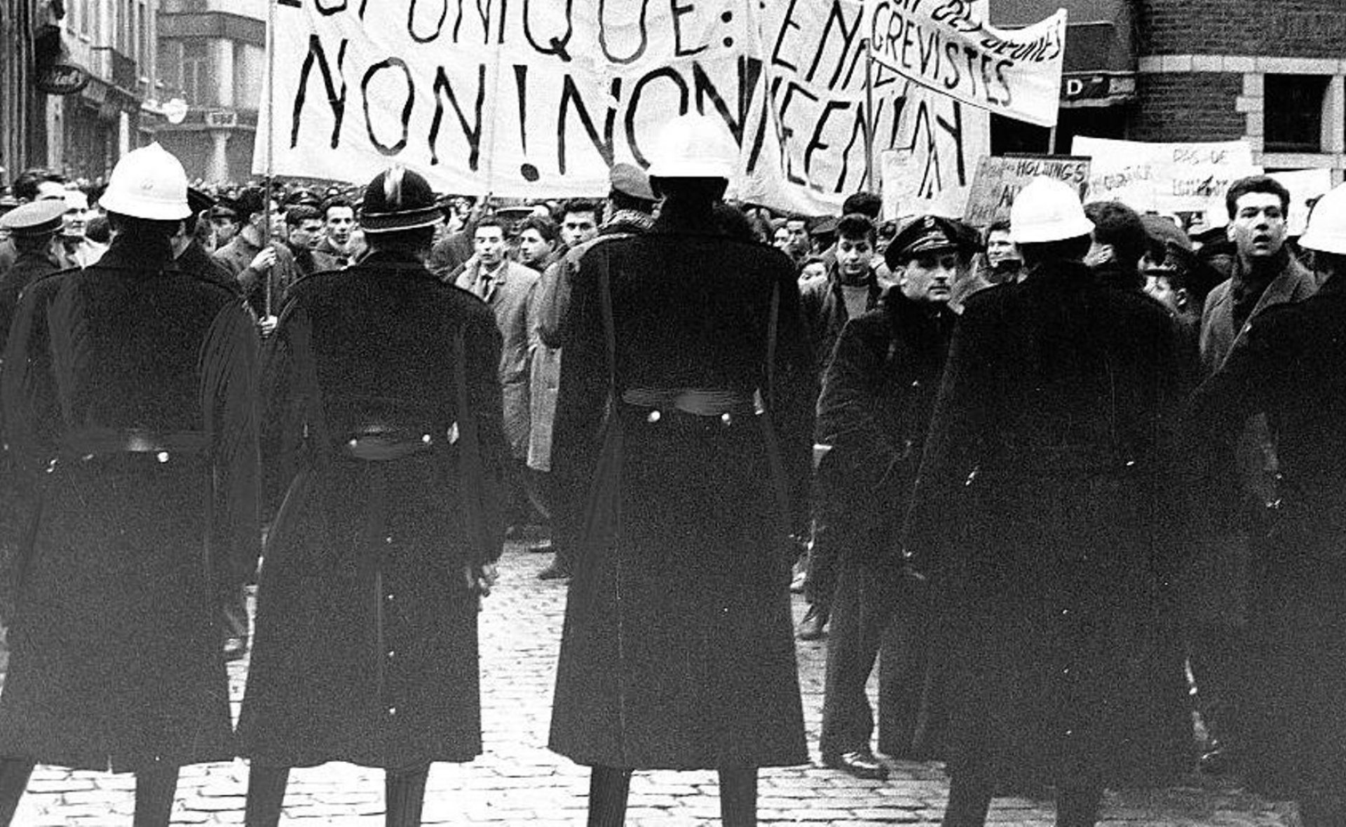 3621f1454cacf995530ea53652ddf8fb-1611142298